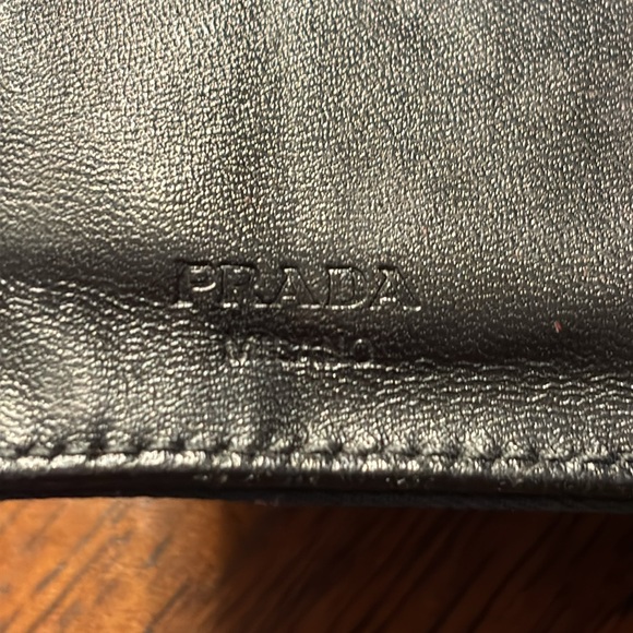 Prada bi-fold wallet quilted blue/black Authentic - Picture 9 of 11